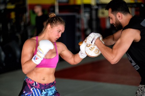 rondarouseyedmondtarverdyan:Ronda and Edmond boxing for UFC175 at GFC