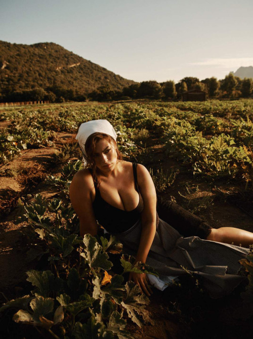 distantvoices:ASHLEY GRAHAM IN VOGUE PARIS NOVEMBER 2018 BY LACHLAN BAILEY