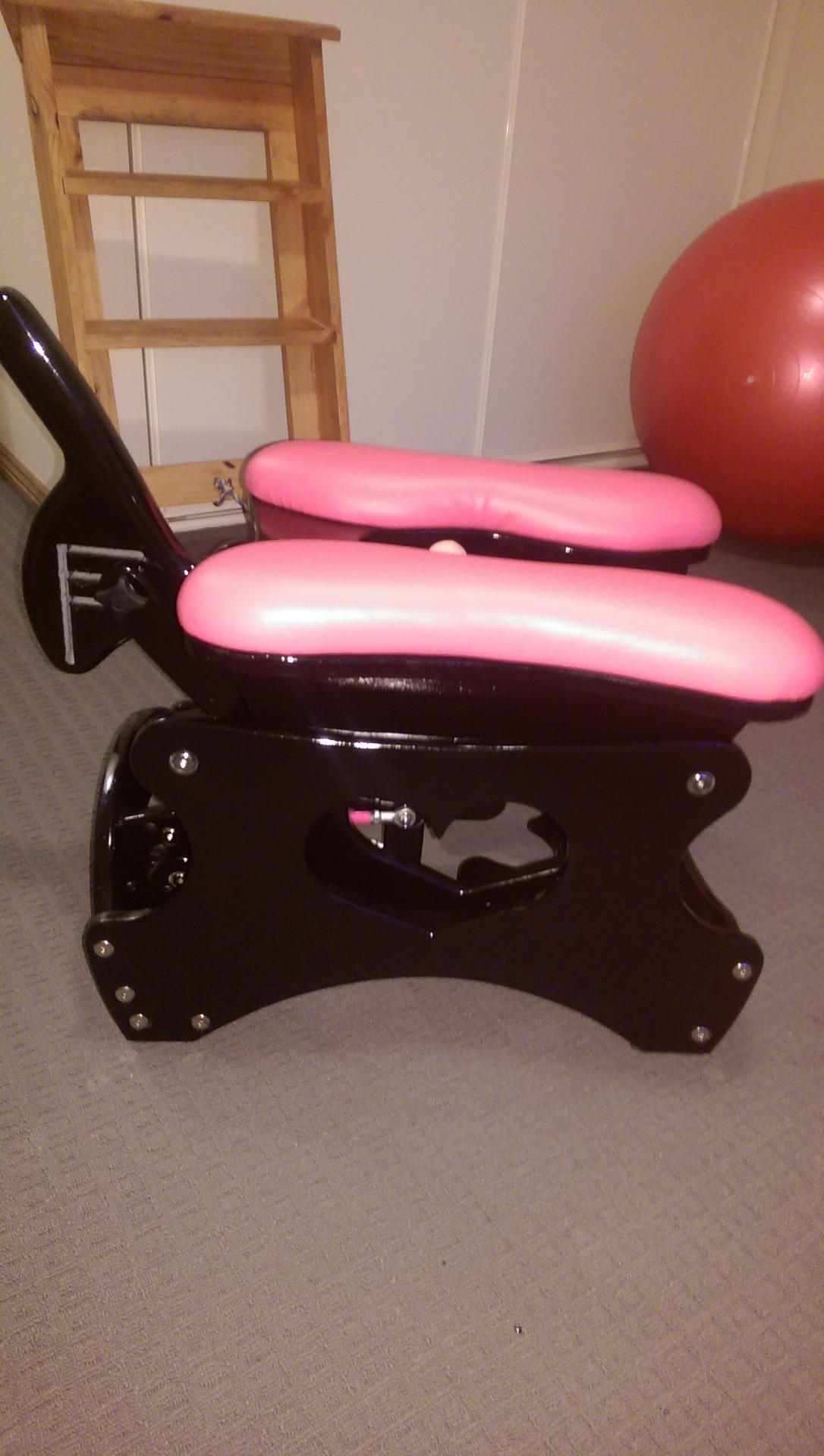sexybubbygirl:  Her funky rocker i made from scratch. definitely not a project for