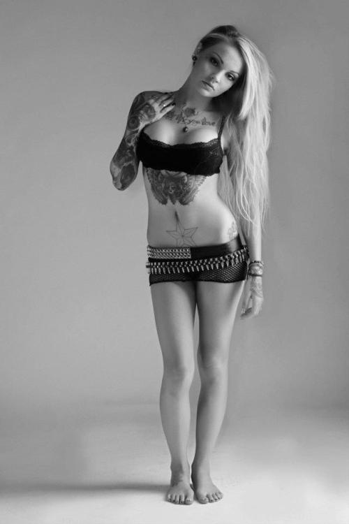 ohmygodbeautifulbitches:  Leigha Hagan