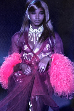 fabulous-obsession:  howtobeafuckinglady:Beverly Peele, Thierry Mugler Spring 1991  http://nouw.com/annavnilsson