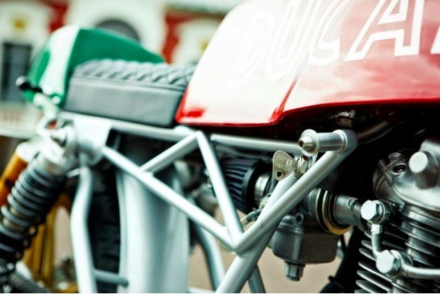 RACE CAFE