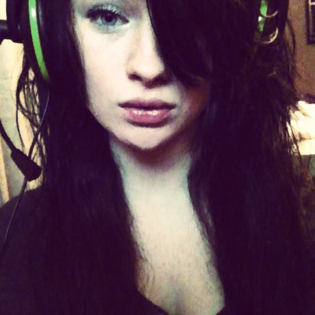 Hi I&rsquo;m a girl gamer nice to meet you :)