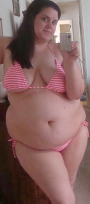 Chubby-Selfshoters:  Want To Exchange Photos With Stephanie? Check Her Profile! 