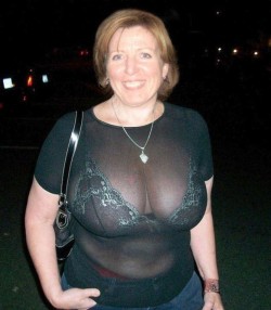 naughtygranshavealaugh:  Saucy dates:  http://bit.ly/cummmwithme