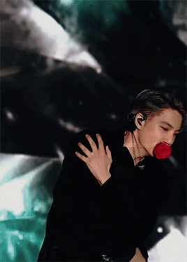 kaibility: jongin’s solo for LOVE SHOT - 181225, SBS gayo daejun.