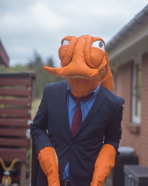 monkeysaysficus:pazzojinn:cosplay-gamers:Octodad: Dadliest Catch by Charlie SchaltzCosplay of what? 