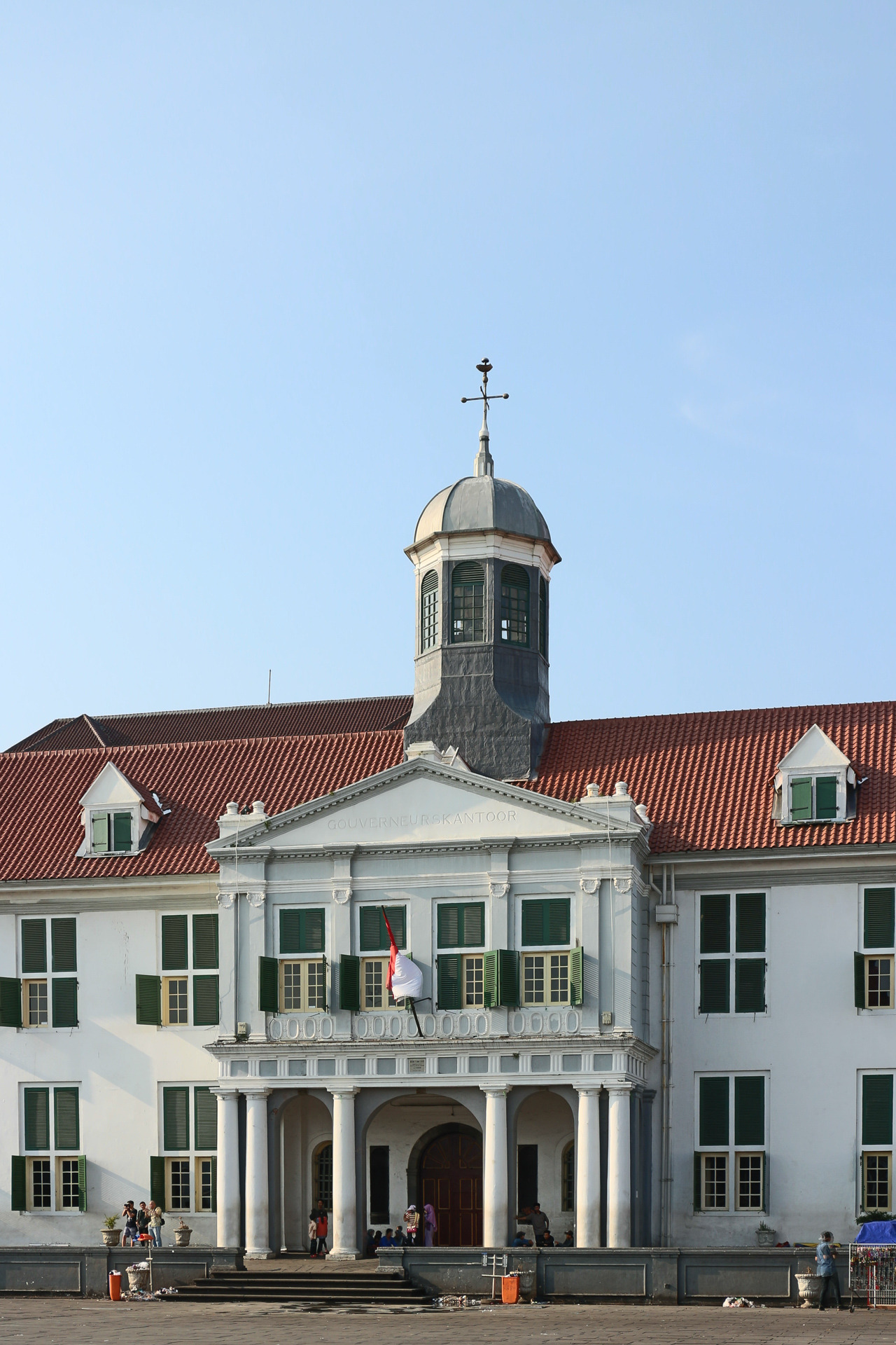 Museum Batavia. Gedung ini dulu adalah sebuah Balai Kota (Stadhuis) yang dibangun