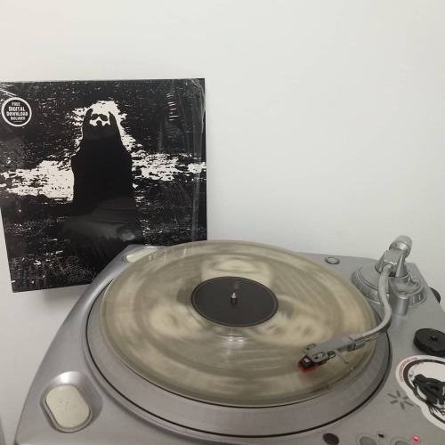 #nowplaying We Are Knuckle Dragger - The Drone #vinyl https://www.instagram.com/p/CAU-qufnNl8/?igshi