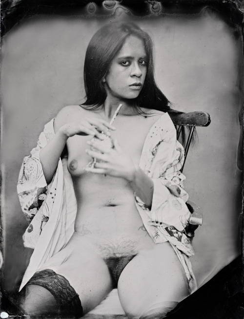 wetplatenudes: The Mate Drinker by Аллан Бaрнec 4/2014 model: Inertia Creeps 