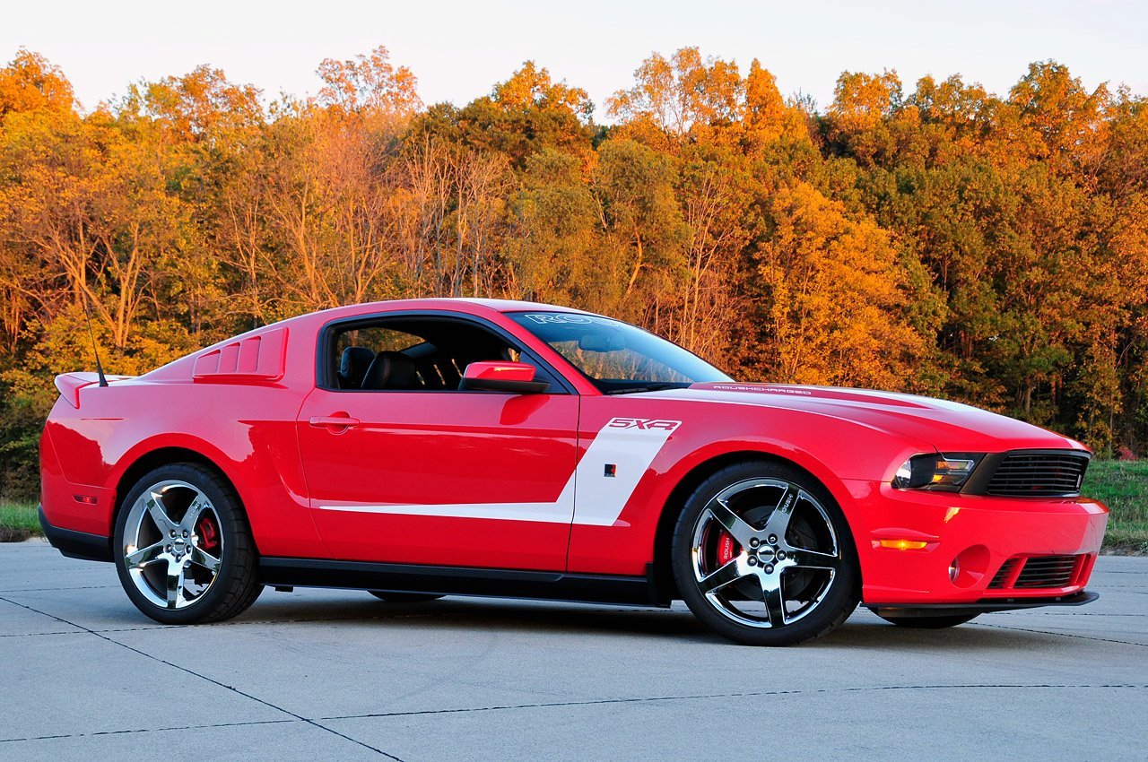 fuckyeahfordmustangs:  americanclassicmusclecars:  Muscle Cars…  Roush 5XR  Ford