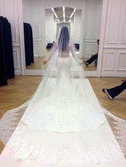 mexicanthighs:  maddbrown:  Kim’s Givenchy wedding dress   I’m fucking dying right now 