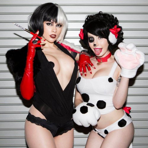 sexynerdgirls:  Cruella + Patch by vera-baby   Amazing Mistress, slave Halloween costume.