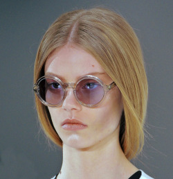 furples:  Ondria Hardin / Jil Sander Spring