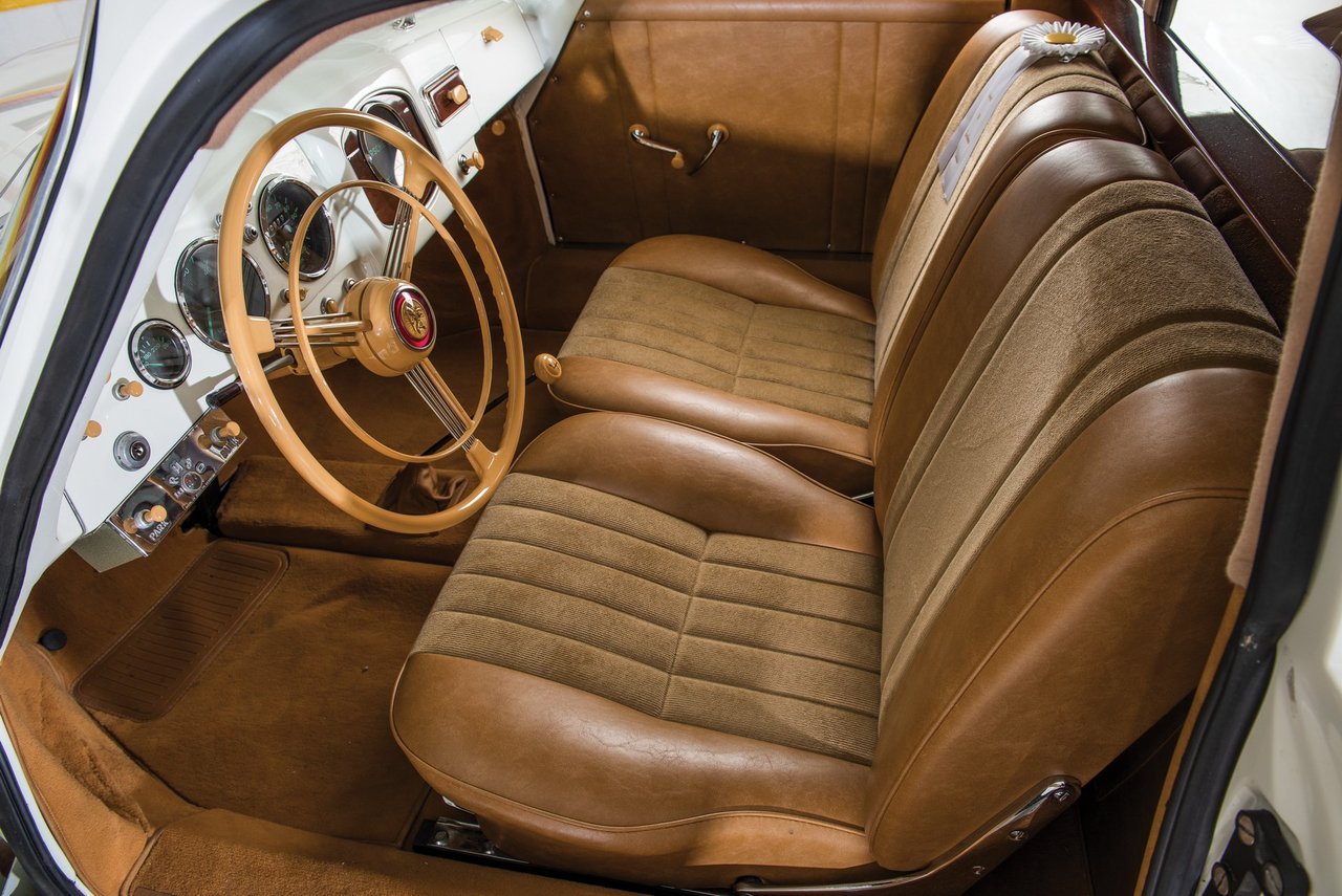 carsthatnevermadeitetc:  Porsche 356 Limousine, 1953. A one-off customised stretch