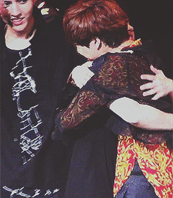 baekyun:  17/25 kaisoo moments; hugging each other tightly during the encore 