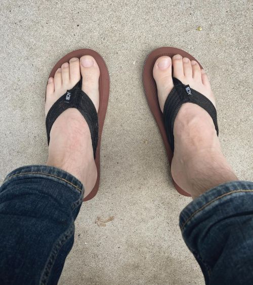 A very good boy sent Dad new flip flops from my wishlist