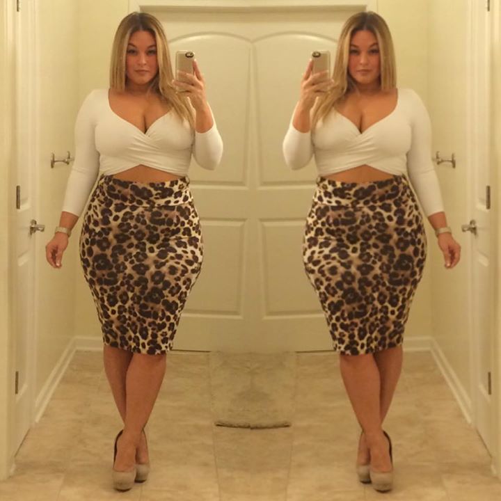 eslamy:  Laura Lee  Her body!!! Omg