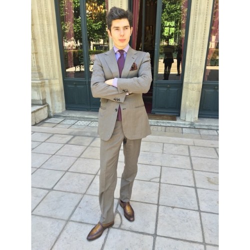 dirnelli:  Romain Le Dantec from #cifonelli #menswear #sartorial #mensweardaily #dirnelli #bespoke #sartorialist #sprezzatura #dandy #menswearblogger #tailored #bespoketailoring #rakish #sartoria #gentlemansfashion #sprezza #styleforum