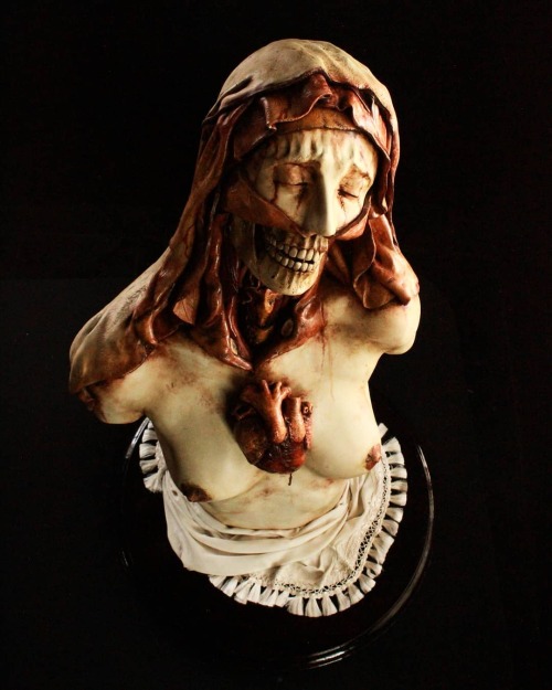 ex0skeletal-undead:Memorare sculpture by Emil MelmothThis artist on Instagram