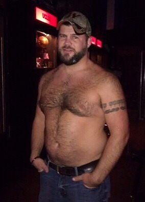 fhabhotdamncobs:  hairymeat:  want. this. hot. fukker.  W♂♂F