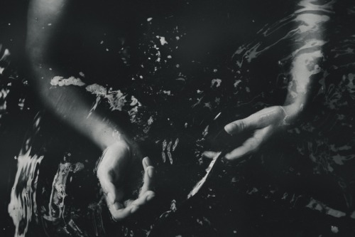 Dark Water Romance  model: Emilia / www.maxmodels.pl/modelka-conss.html  mua: 