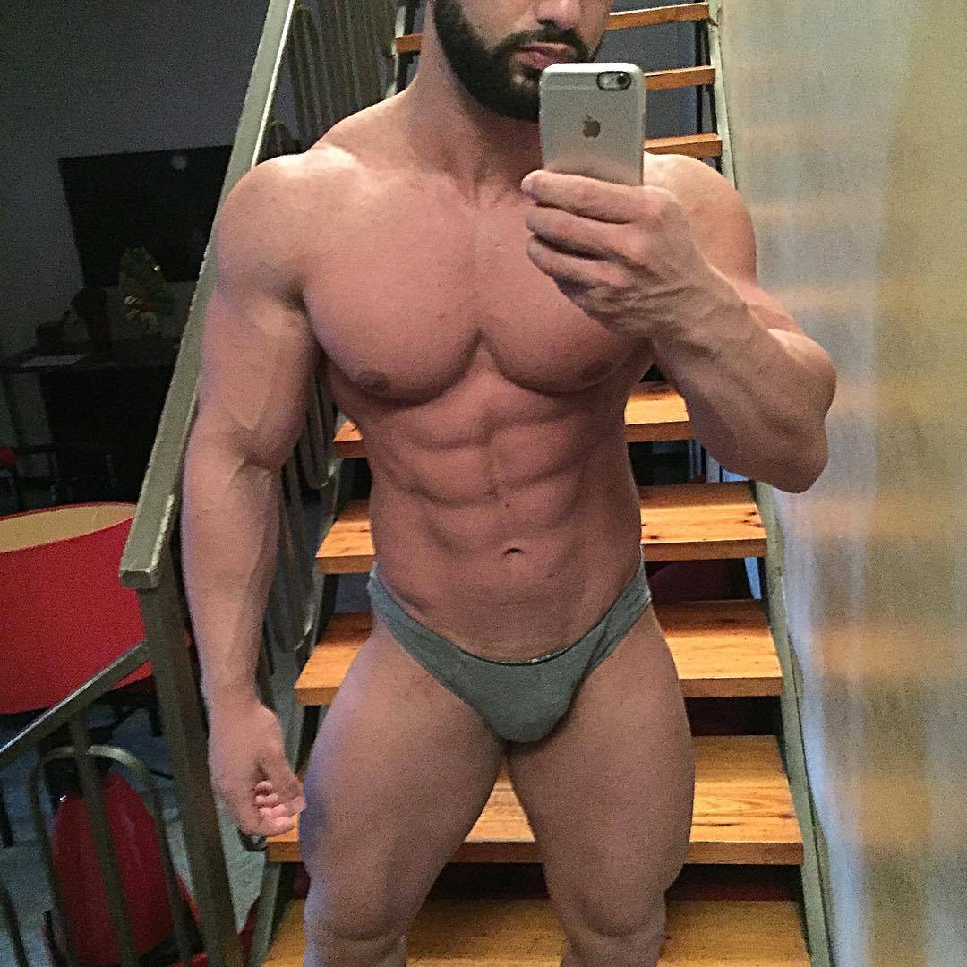 bigmalepecs:  Valentino Tozzi 