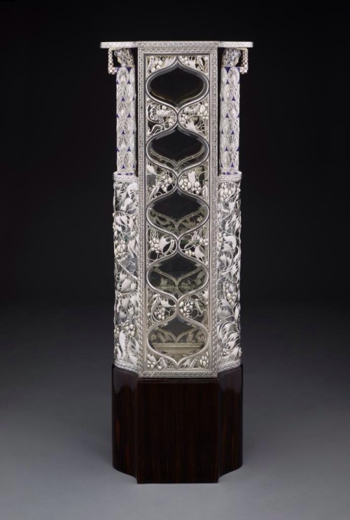 artdetails:Wiener Werkstätte, Wittgenstein Vitrine (detail), 1908, silver, moonstone, opal, lap