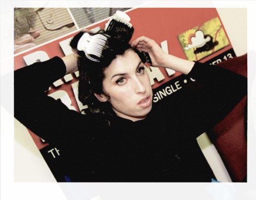 amyjdewinehouse: Amy Winehouse Backstage at Bush Hall photographed by Karen Robinson, 2004  