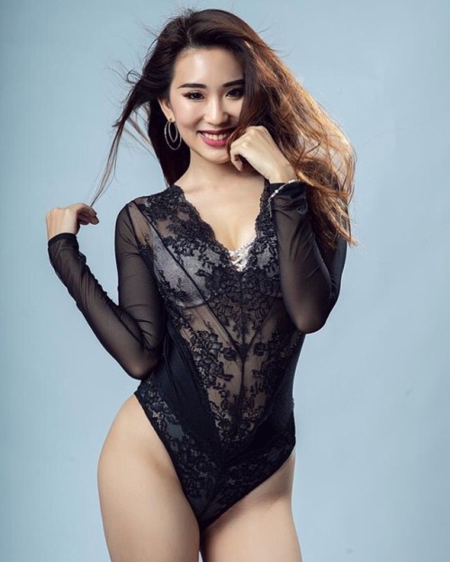 koleksiamoimalaysia: dapat jilat cipap amoi Victoria Lynn pun sedap #amoi #victorialynn