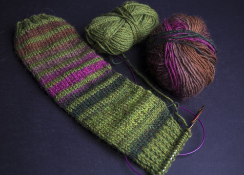 aliceinknittingland:aliceinknittingland:Beauteous Boot SocksI usually get bored of knitting the same