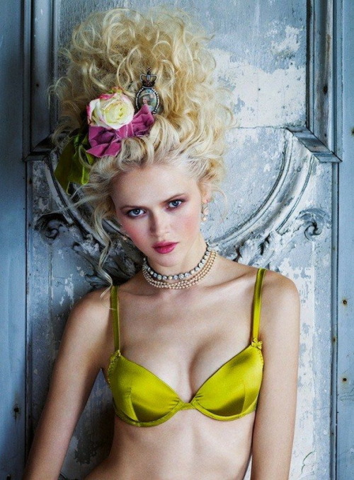 baroque-ladies:  Baroque http://baroque-ladies.tumblr.com/ 