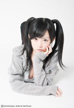 g-photo-atume:  (via 黒髪キュン！何故だろう？黒髪少女のツインテールに心惹かれるのは…後藤あゆみ @123_chopin さん登場。)