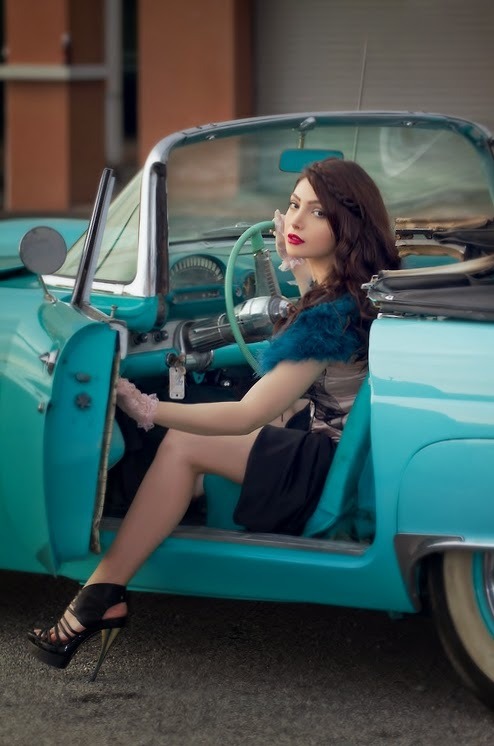 sh7774:  She’s classic, she’s timeless, and smart. She doesn’t worry with what