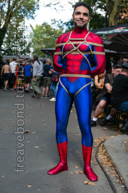 freavebond: I caught Spiderman in Berlin :)  check out @blogaddictedtoropes 