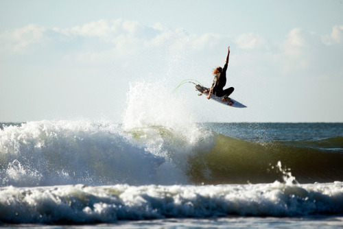 infinitesurf:  eli steele. photo: matthew o'brien