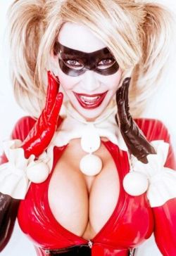 extremecosplaygroup:  Harley Quinn by Bianca
