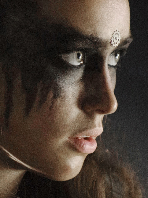 alyciadebnam: BECAUSE WE ALL NEED A GIANT CLOSE UP OF LEXA’S FACE