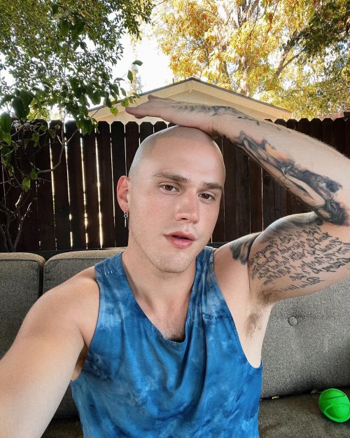 https://hairysweatysmelly.tumblr.com/post/694346705258381313