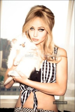 jenniferlawrencedaily:  +30 NEW outtakes