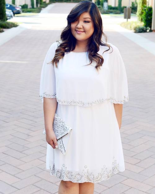 New outfit post up at curvygirlchic.com! Love this all-white outfit for summer&ndash;this caped 