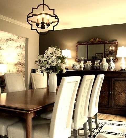 Enclosed - Contemporary Dining RoomAn Illustration Of A Medium-sized, Contemporary, Enclosed Dining Room