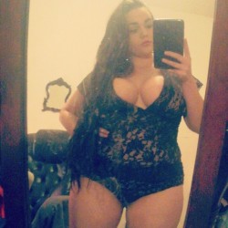 athenablaze:  #Longhair #thick #thighs #wtfwasonmymirror