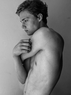 Themitchme: Sergio Brisyuk By Vic Bakin