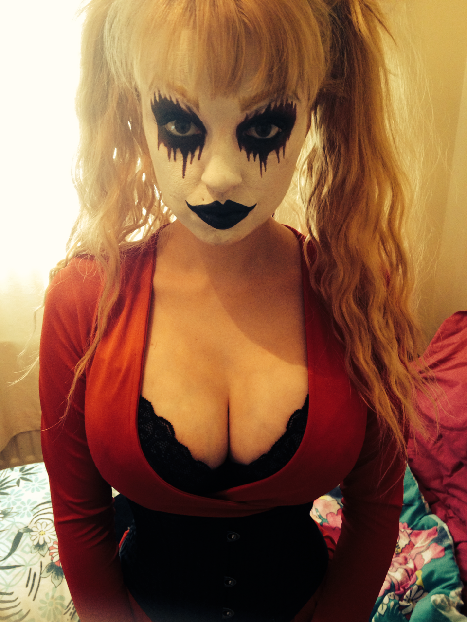 squiglet:  Look at the face paint not the boobs ;) lol she’s a fit Harley!