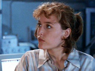 muchadoaboutsnap:  Mulder and Scully in Ice (1x08)