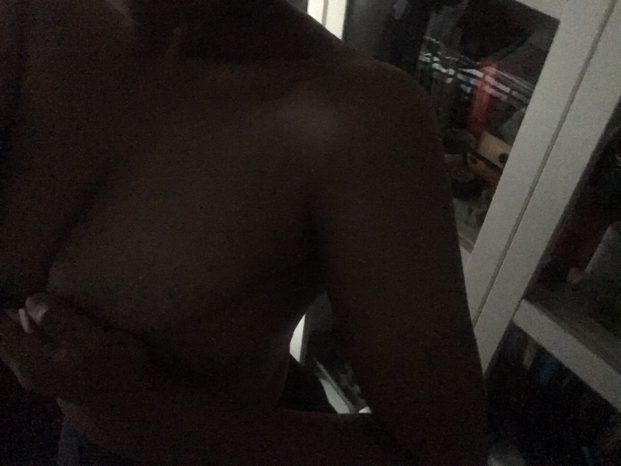 purresident:this morning light makes me look much leaner than i actually am