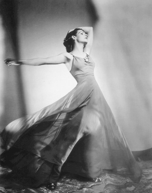 Heidi Vosseler of Ballet Caravan photographed by George Platt Lynes, New York, 1938