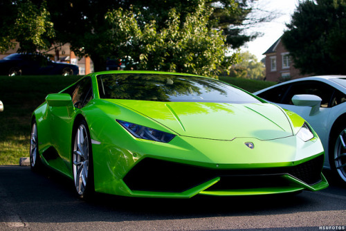 automotivated:  Huracán by hsufotos on Flickr.