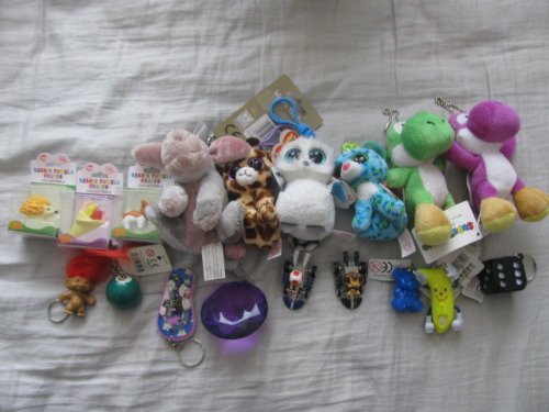 goodies we got from 2p pushers and a ted i got from a trap-door crank game not pictured is all the goodies our friends got from the 2p pushers, nor the 7000 tickets we’ve amassed we’ll go back this friday for the weekend.